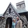 Jenny and David Lee have lived in the peculiar cottage in East Boothbay for nearly 20 years. Their home’s odd features still attract many daily visitors. RYAN LEIGHTON/Boothbay Register