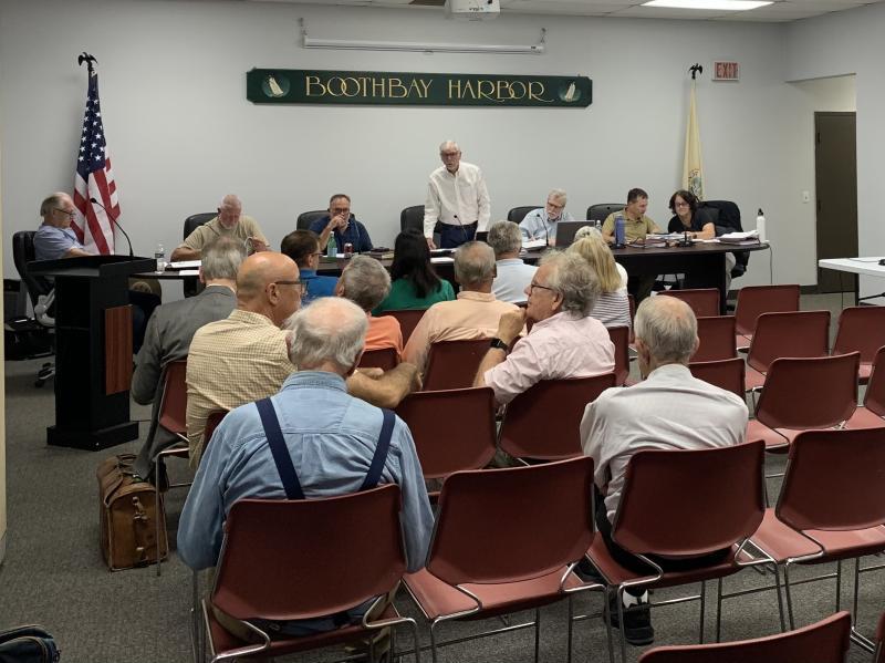The Boothbay Harbor planning board votes on BBHWP's renewed motion to recuse Thomas Minerich. ISABELLE CURTIS/Boothbay Register