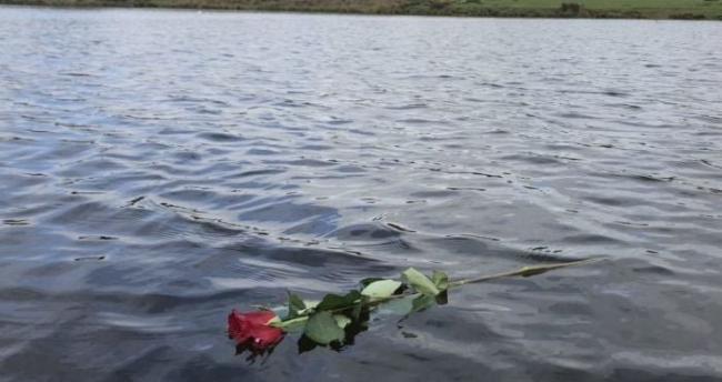 One Rose For Wendy