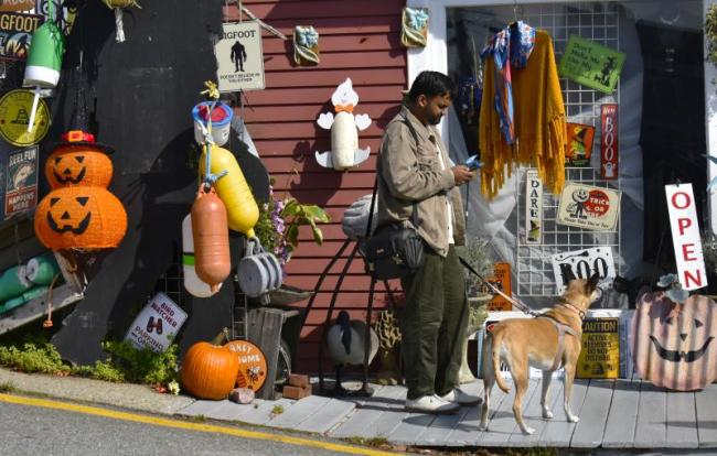 Pumpkins, witches and skeletons galore! Downtown businesses are preparing for the spooky season, even as summer weather returns for a guest appearance. ISABELLE CURTIS/Boothbay Register