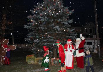 Santa and Mrs. Claus at the Boothbay Harbor Memorial Library on December 1. SUE MELLO/Boothbay Register