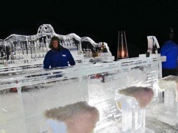 The massive ice bar at the Samoset Resort. Below: Pierce's Manta Ray ice carving, which won first place awards in Jackson, N.H. KAY STEPHENS/Pen Bay Pilot The massive ice bar at the Samoset Resort. KAY STEPHENS/Pen Bay Pilot