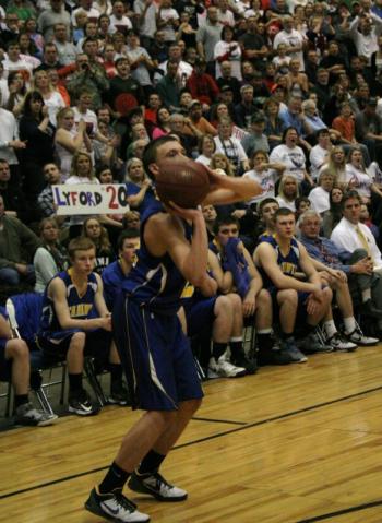 Andrew Hallinan gets ready to launch one of his two three-pointers in the fourth quarter. KEVIN BURNHAM/Boothbay Register