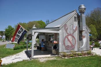 Bet's Fish Fry on Route 27 in Boothbay Harbor. BEN BULKELEY/Boothbay Register
