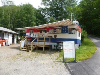 Karen’s Hideaway is open late with a menu varied enough to please the whole family. KATRINA CLARK/Boothbay Register