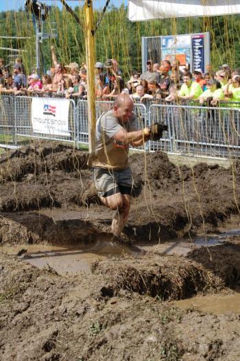Jason Nein weaves his way through "Electroshock Therapy." Courtesy of John Mitkus