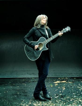 Kathy Mattea. Courtesy of James Minchin