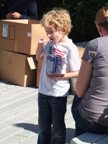 Morgan Steane, 5, gets his first taste of Dippin' Dots. RYAN LEIGHTON/Boothbay Register