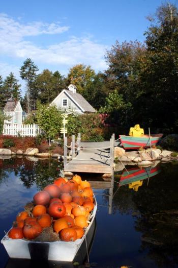 Scarecrows have now joined nearly seven tons of pumpkins to create an even-more-lavish harvest display at Coastal Maine Botanical Gardens. Courtesy of Barbara Freeman Scarecrows have now joined nearly seven tons of pumpkins to create an even-more-lavish harvest display at Coastal Maine Botanical Gardens. Courtesy of Barbara Freeman