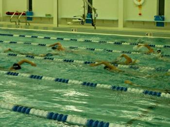 Lap drills in the Boothbay Region Y’s Emery Pool. KATRINA CLARK/Boothbay Register