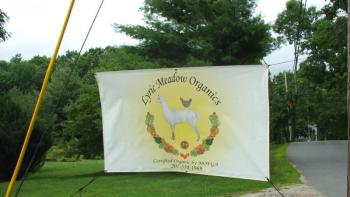 The large banner welcoming visitors. KATRINA CLARK/Boothbay Register