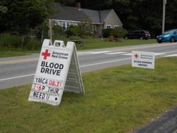 The sign outside the YMCA announcing the blood drive. KATRINA CLARK/Boothbay Register