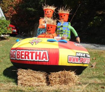 Alan Lewis and Ann Sutter’s display is fashioned after Lewis’ grandchildren, who have spent a lot of time tubing in the Mill Pond across the road. SUZI THAYER/Boothbay Register