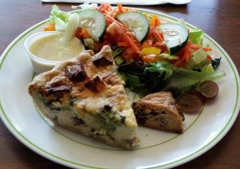 Quiche of the day and side salad from Mama D’s. SUZI THAYER/Boothbay Register