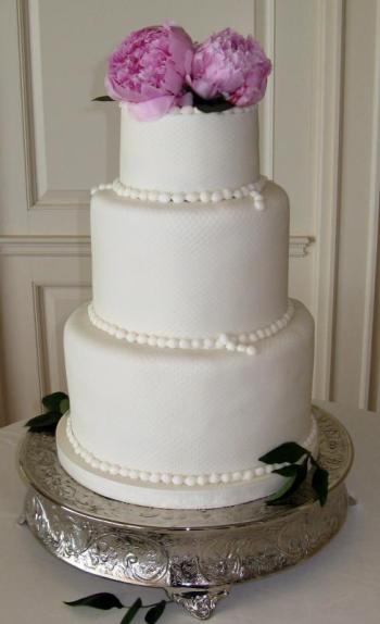 One of Patricia Moroz’s exquisite wedding cakes. Courtesy of Mike Moroz