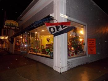 A rainy and windy Men’s Night keeps crowds light. KATRINA CLARK/Boothbay Register
