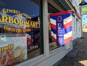 There are plenty of places to eat and shop in Boothbay Harbor, even in the winter. SUZI THAYER/Boothbay Register