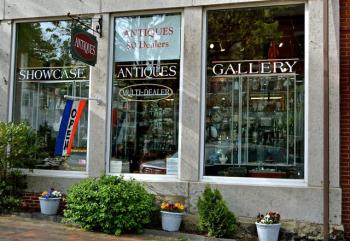 The facade of Showcase Antiques Gallery on Main Street in Wiscasset. Courtesy of Showcase Antiques Gallery