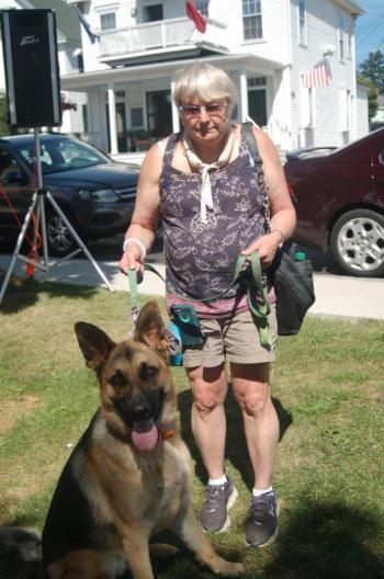 Linda Kusmano of Edgecomb brings Max to be scrubbed. ART MAYERS/Boothbay Register