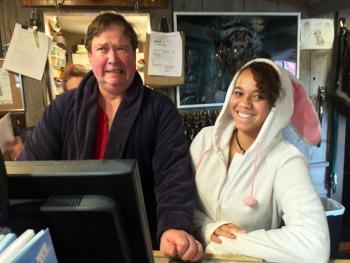 Don Kinsgbury, owner of Two Salty Dogs, was giving his employee, ReAnna Heino, a hard time at last year’s Early Bird. Or was it the other way around? SUZI THAYER/Boothbay Register