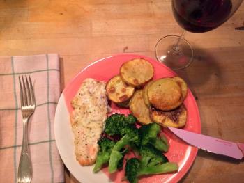 Roasted yellow potatoes, sautéed broccoli, and horseradish roasted salmon. SUZI THAYER/Boothbay Register