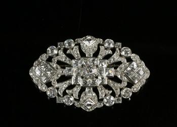Cartier diamond and platinum brooch. Courtesy of Thomaston Place Galleries Auction item at Thomaston Place Galleries