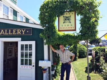 David Morgan at his new gallery in Boothbay Harbor, next to the Chowder House Restaurant. SUZI THAYER/Boothbay Register