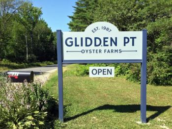 The Glidden Point Oyster Farm sign at 637 River Road in Edgecomb. SUZI THAYER/Boothbay Register