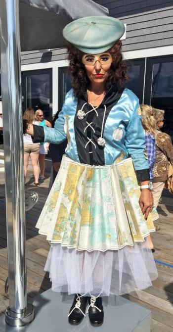 Model LuAnne Webb represents her design firm, HollyLu, at Fishin’ for Fashion. SUZI THAYER/Boothbay Register