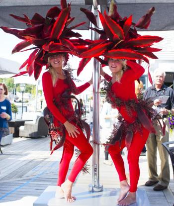The Slick’s twins ham it up at Fishin’ for Fashion. Courtesy of Stan Goldblatt