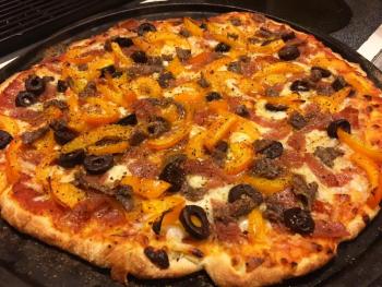 Pizza is always good for a snowstorm. SUZI THAYER/Boothbay Register