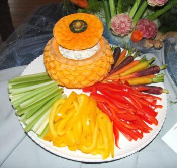 Somjit Lim’s lovely carved pot held a delicious dip!