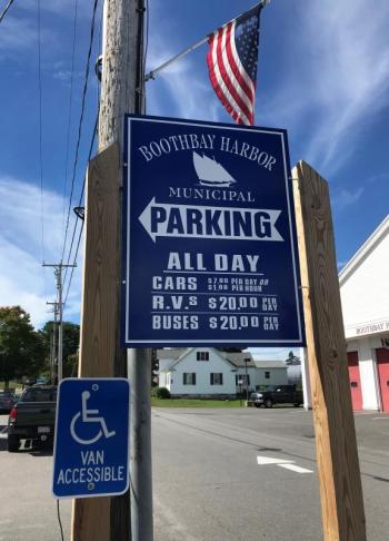 The parking lot sign on Howard Street. KELLIE BIGOS/Boothbay Register