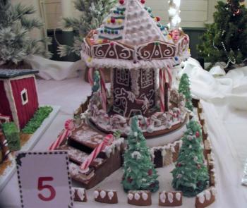 Best Holiday Spirit “Holiday Carousel” - Ron and Bonnie Ginger