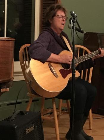 Darlene sings “Bridge 75.” KELLIE BIGOS/Boothbay Register