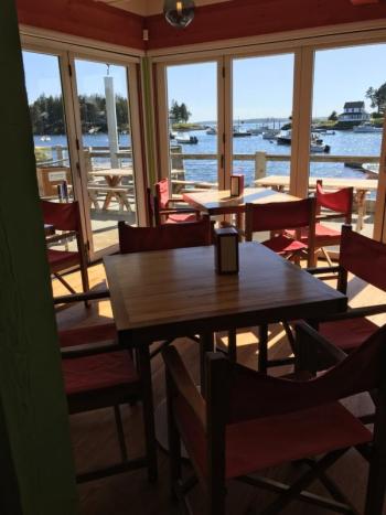 Cozy’s Dockside dining room. KELLIE BIGOS/Boothbay Register