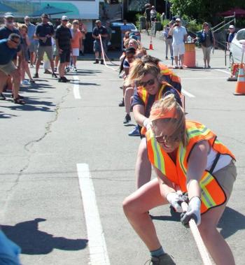 Pull! Pull! Pull! LISA KRISTOFF/Boothbay Register