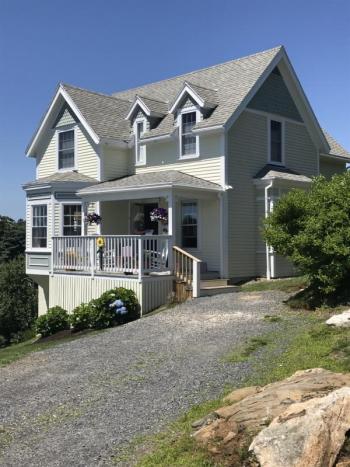 Osborn and Makarewicz House. KELLIE BIGOS/Boothbay Register