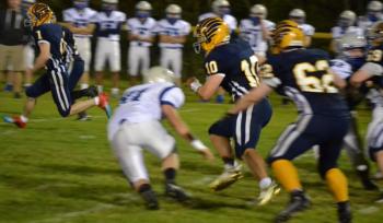 The Boothbay offense racked up 407 total yards and the defense forced four turnovers. BILL PEARSON/Boothbay Register