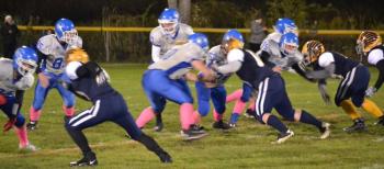 Sacopee Valley tried running into the “teeth” of Boothbay’s defense Sept. 30 with little success. BILL PEARSON/Boothbay Register