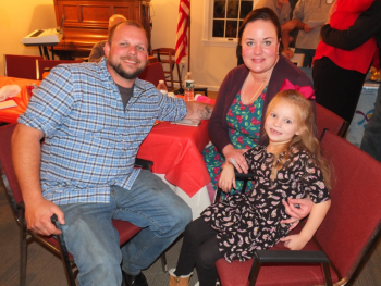 During a Nov. 7 Rotary Club of Boothbay Harbor Veterans Day Dinner, Air Force veteran Stanley Thomas of Wiscasset thanked his wife, Hannah Greene Thomas, and daughter, Hope Elizabeth Michelle Thomas, for supporting his service. BILL PEARSON/Boothbay Register