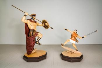 A photo of the David and Goliath sculptures created by Rockport artist Jon Moro. (Photo by Ni Rong)