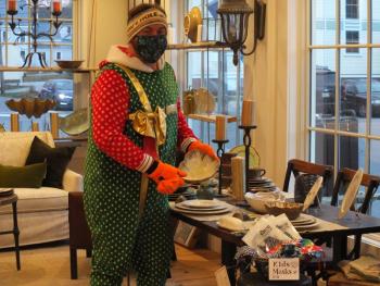 Ae Ceramics elf Mike Maxim was dressed for success Nov. 14 during the Early Bird Shopping event. BILL PEARSON/Boothbay Register