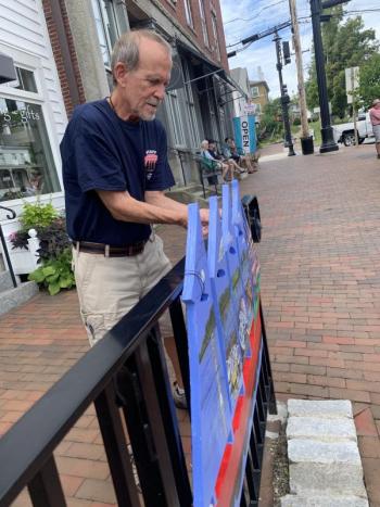 Wiscasset’s Peter Wells helps at Schoonerfest. SUSAN JOHNS/Wiscasset Newspaper