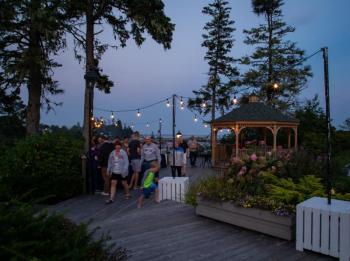 Movie night at Newagen Seaside Inn. Erin Stodder Photography