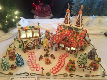 Most Spectacular 2021: “Santa’s Greenhouse,” constructed by Carla Warren of Exeter, New Hampshire. LISA KRISTOFF/Boothbay Register