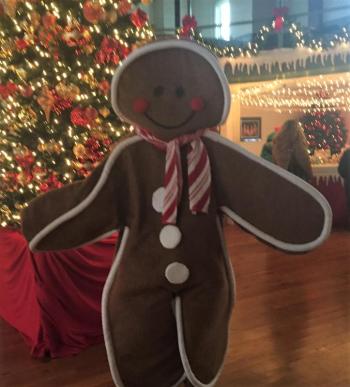 The Opera House’s Gingerbread Boy was seen dancing a wee jig now and then on Sunday. LISA KRISTOFF/Boothbay Register