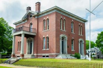 The Customs House. Bob Bond photo