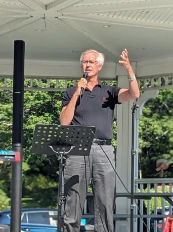 Pastor Todd Weir. CANDI JONETH/Boothbay Register