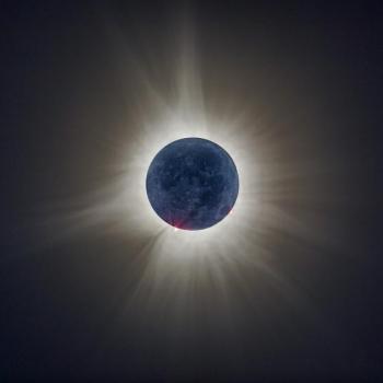 “This ‘Earthshine’ shot is one I have been planning for more than a year. It is made up of nearly 14 images to capture the solar winds, the prominences around the disc and the moon surface. The blue cast comes from the earth being the reflector to light the surface of the moon. The earth is mostly blue which is why the moon surface looks bluish in this scene taken at totality. This was not an easy shot to get and I am happy with my first attempt at Earthshine.” – Michael Leonard
Mike Leonard